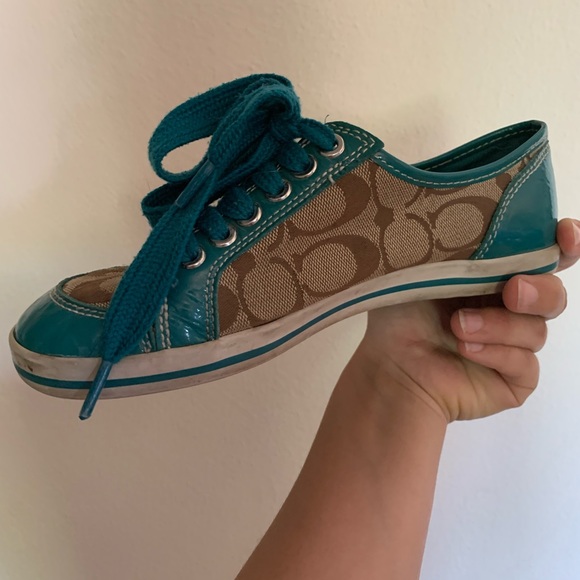 low profile tennis shoes